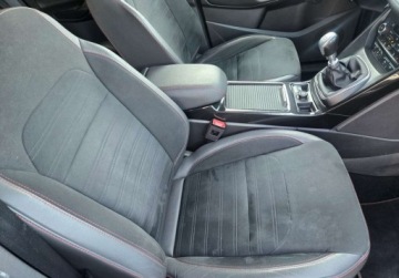 Ford Kuga II SUV Facelifting 1.5 EcoBoost 150KM 2018 Ford Kuga Swiezo sprowadzony Zarejestrowany Ubezpieczony. 1.5 Benzyna, zdjęcie 8