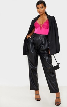 PRETTYLITTLETHING KSA РОЗОВОЕ КРУЖЕВНОЕ БОДИ, размер 32