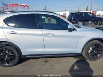 Alfa Romeo Stelvio SUV Facelifting 2.0 Turbo 280KM 2022 Alfa Romeo Stelvio 2022 Alfa Romeo Stelvio Ti AWD 2.0 Benzyna 280KM, zdjęcie 6