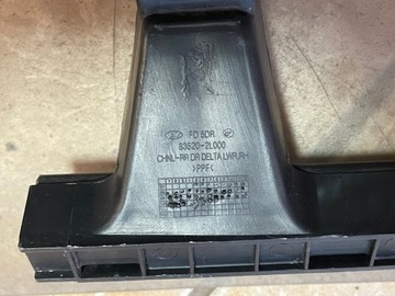 Hyundai OE 83520-2L000 Направляющая окна правая задняя I30