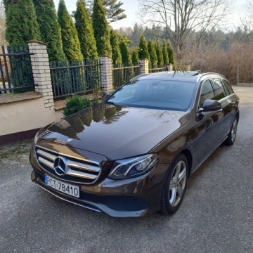 Mercedes Klasa E W213 2017 Mercedes 213, E-klasa, diesel, avangarde, kombi, 7-osobowy, zdjęcie 1