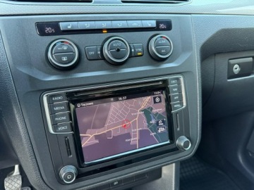 Volkswagen Caddy IV Kombi Maxi 2.0 TDI SCR BlueMotion Technology 102KM 2018 Volkswagen Caddy niepełnosprawnych Rampa inwalida, zdjęcie 19