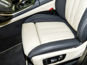 BMW X7 SUV Facelifting 3.0 40d 352KM 2025 xDrive40d Sport Suv 3.0 (352KM) 2025, zdjęcie 6