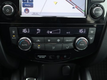 Nissan Qashqai II Crossover 1.2 DIG-T 115KM 2016 Nissan Qashqai 1.2 DIG-T, Salon Polska, Navi, zdjęcie 12