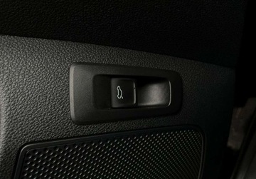 Skoda Karoq Crossover 1.6 TDI 115KM 2018 Skoda Karoq 1.6 TDI DSG GWARANCJA BEZWYPADKOWY kamera navi 1.6, zdjęcie 34