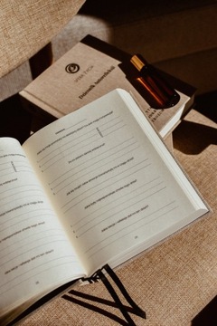 DZIENNIK AUTOREFLEKSJI | Rozwojowy Przewodnik | beż