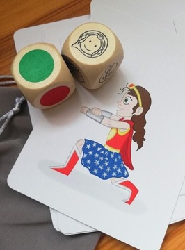 Игровые карты супергероев, поддерживающие регулирование эмоций