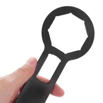 ПРАКТИЧНО ДЛЯ ПЕРЕДНЕЙ ВИЛКИ 50 ММ, ЧЕРНЫЙ ЖЕЛЕЗ