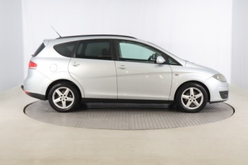 Seat Altea XL 1.6 TDI CR 105KM 2010 Seat Altea XL 1.6 TDI, HAK, Klima,ALU, El. szyby, zdjęcie 5