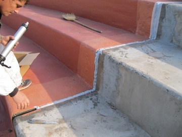 Uszczelniacz dekarski POLIURETANOWY UV100% HyperSeal Expert 150 Czerwony 30