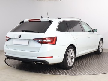 Skoda Superb III Kombi 2.0 TSI 280KM 2018 Skoda Superb 2.0 TSI, Serwis ASO, 4X4, Automat, zdjęcie 4
