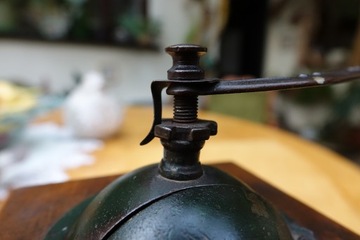 DEF-LOFT старая ручная кофемолка Solo FABRIK MARKE K8M