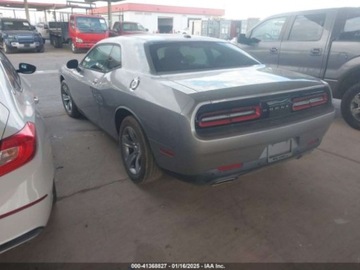 Dodge Challenger III 2015 Dodge Challenger 2015 Dodge Challenger SXT 3.6 Benzyna 305KM, zdjęcie 5