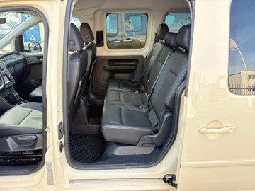 Volkswagen Caddy IV Kombi Maxi 2.0 TDI SCR BlueMotion Technology 102KM 2019 Volkswagen Caddy niepełnosprawnych rampa inwalida, zdjęcie 27