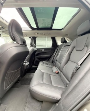 Volvo XC60 II Crossover D3 150KM 2019 Volvo XC 60 Volvo XC 60 2.0 Diesel 150KM, zdjęcie 22