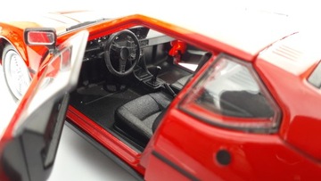 WELLY BMW M1 RED 1:24 НОВАЯ МЕТАЛЛИЧЕСКАЯ МОДЕЛЬ