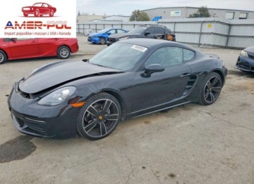 Porsche Cayman 718 Coupe 2.0 300KM 2017 Porsche Cayman 2017 2.0 Benzyna 300KM