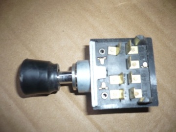 Выключатель аварийной световой сигнализации MF-3/4,C-330M 3027974M