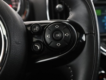 Mini Countryman F60 Crossover 1.5 Plug-in Hybrid 224KM 2018 Mini Countryman Cooper S ALL4 PHEV Chili Panorama, zdjęcie 30