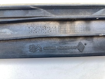 LIŠTA DVEŘE PRAVÁ PŘEDNÍ PEUGEOT 607