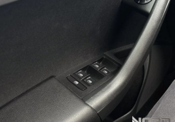 Skoda Octavia III Scout 1.8 TSI 180KM 2016 Skoda Octavia Bezwypadkowa, FV23, 4x4, DSG, KredytowanieLeasing, gwarancja, zdjęcie 17