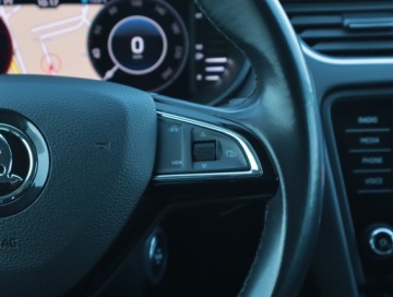 Skoda Octavia III Kombi Facelifting 2.0 TDI 184KM 2020 Skoda Octavia 2.0 TDI, 181 KM, 4X4, DSG, Skóra, zdjęcie 18