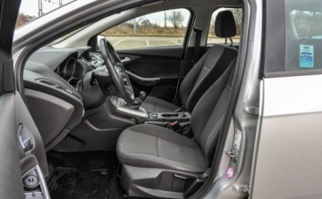 Ford Focus III Kombi 1.0 EcoBoost 100KM 2013 Ford Focus SW Salon PL 2013 r. 114 tys. km Benzyna 100KM, zdjęcie 6