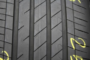 255 40 21 109Y GOODYAR EFFICENTGRIP PERFORMANCE 2