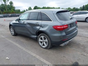 Mercedes GLC C253 2018 Mercedes-Benz GLC 300 4matic 2.0 Benzyna 241KM, zdjęcie 4