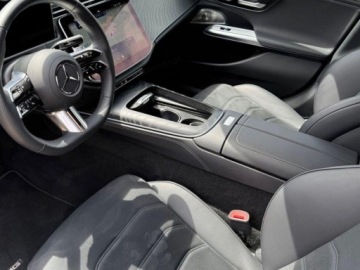 Mercedes Klasa E W214 Sedan 2.0 220d 197KM 2025 E Klasa 220 d 4-Matic AMG 2.0 (197KM) 2025, zdjęcie 6