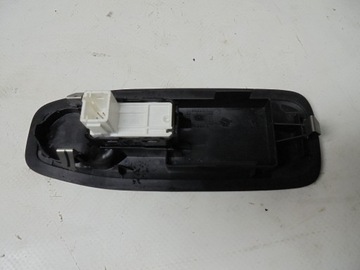 PEUGEOT 2008 PANEL PŘEPÍNAČ OKNO PRAVÝ PŘEDNÍ