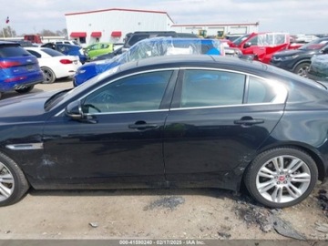 Jaguar XE 2019 Jaguar XE Jaguar XE 25T, od ubezpieczalni 2.0 Benzyna 247KM, zdjęcie 4