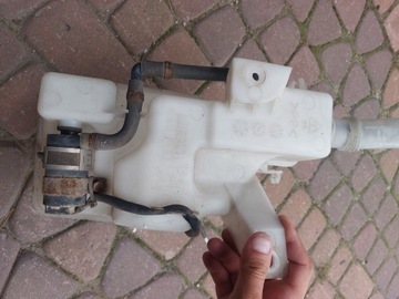 PUMPIČKA NÁDRŽ OSTŘIKOVAČŮ LANCER VIII X XENON