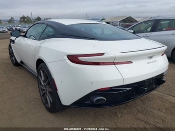 Aston Martin DB11 Coupe 4.0 V8 503KM 2018 Aston Martin DB11 2018 4.0l 4.0 Benzyna 503KM, zdjęcie 4