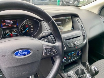 Ford Focus III Sedan Facelifting 1.0 EcoBoost 125KM 2015 Ford Focus Salon polska Benzyna 125KM, zdjęcie 21
