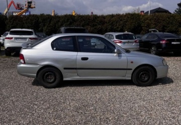 Hyundai Accent II Sedan 1.3 i 12V 86KM 2002 Hyundai Accent I rejestracja 2003r. 1.3 Benzyna 86KM, zdjęcie 4