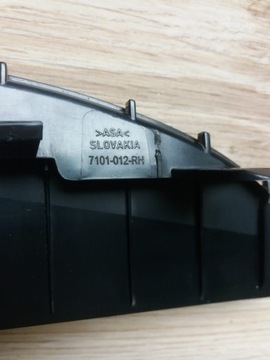 SUZUKI SX4 S-CROSS POUZDRO SPODNÍ ZRCÁTKO PRAVÁ OE