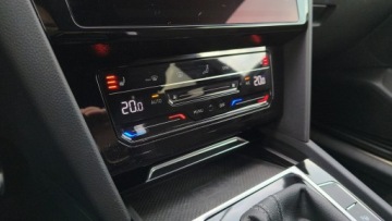 Volkswagen Arteon Fastback Facelifting 2.0 TDI 200KM 2022 Volkswagen Arteon Shooting Brake 2.0TDI 200KM 4x4, zdjęcie 29