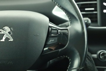 Peugeot 308 II SW Facelifting 1.5 BlueHDI 130KM 2019 Peugeot 308 1.5 BlueHDi, Salon Polska, Serwis ASO, zdjęcie 15