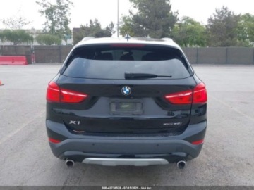 BMW X1 F48 2021 BMW X1 2021 BMW X1 xDrive28i Sports Activity Vehicle 2.0 Benzyna 228KM, zdjęcie 13