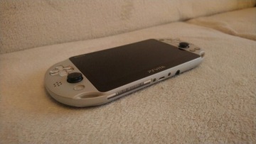 Konsola PS Vita slim