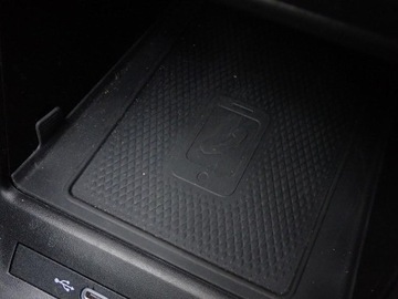 TUNEL PANEL ŁADOWARKA USB EUROPA VW ID4 ID.4 21R