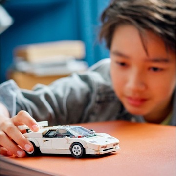 LEGO SPEED CHAMPIONS Lamborghini Countach 76908