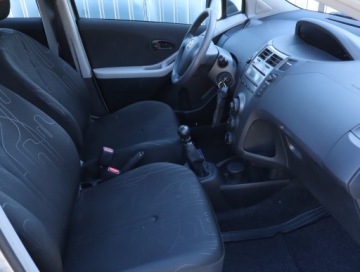 Toyota Yaris II Hatchback 5d 1.33 Dual VVT-i 101KM 2009 Toyota Yaris 1.33 Dual VVT-i, Salon Polska, zdjęcie 8