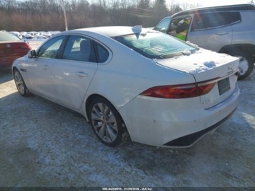 Jaguar XF II 2021 Jaguar XF R-Dynamic Se P300 2021 2.0 Benzyna 296KM, zdjęcie 3