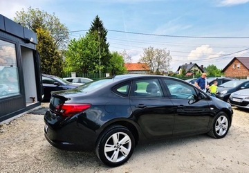 Opel Astra J Sedan 1.4 Turbo ECOTEC 140KM 2013 Opel Astra BENZYNA nawigacja SEDAN super okazja POLECAMY 1.4, zdjęcie 13