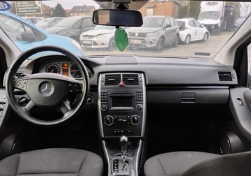 Mercedes Klasa B W245 180 CDI 109KM 2010 Mercedes-Benz Klasa B 2010r, 2.0 Diesel, AUTOMAT,SALON POLSKA. Lekko uszko, zdjęcie 5