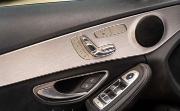 Mercedes Klasa C W205 Kombi 300 245KM 2018 Mercedes-Benz Klasa C Mercedes-Benz Klasa C W205 300 2.0 4Matic automat 24, zdjęcie 13