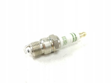 BOSCH 0 242 240 520 Свеча зажигания