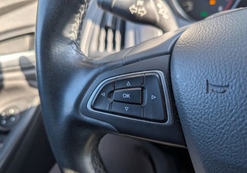 Ford Focus III Sedan Facelifting 1.6 Ti-VCT 125KM 2016 Ford Focus 1.6 Benzyna 125KM SedanManualPakiet WinterSalon PL 1.6 125KM, zdjęcie 17